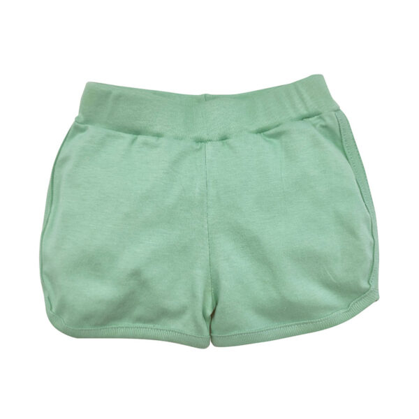 short estilo deportivo con terminaciones de collareta.