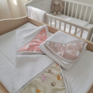 TOALLON CON CAPUCHA - MEDIDA 75 X 75