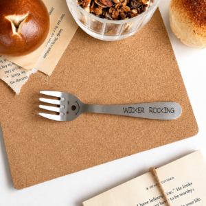 TENEDOR ACERO WICKER ROCKING CON CARITAS por Unidad
